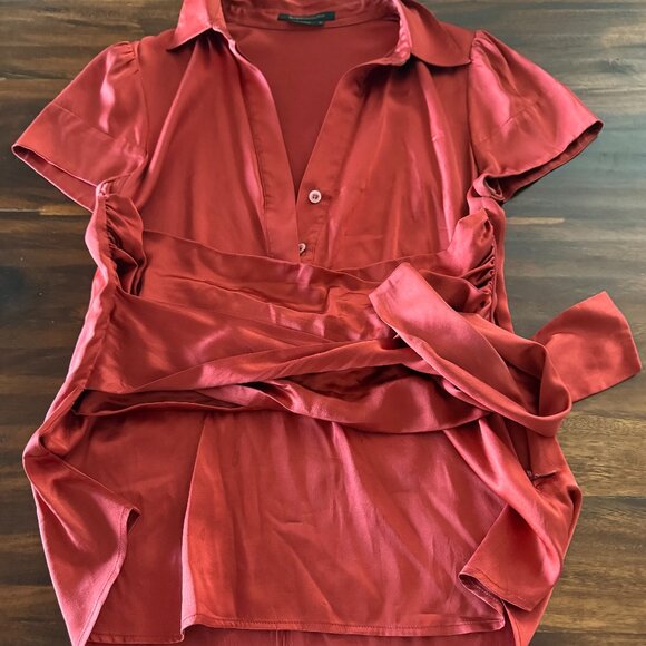 BCBG Collared Short Sleeve Blouse V neck Size M - Picture 1 of 3
